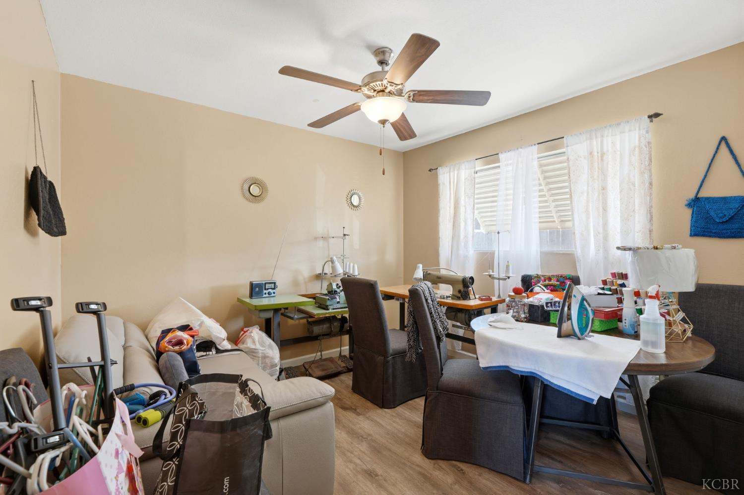 1923 #B Emma Lee Ln, Hanford, CA 93230