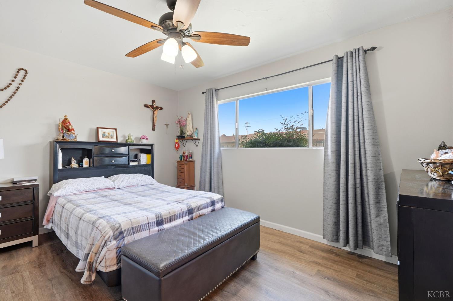 1923 #B Emma Lee Ln, Hanford, CA 93230