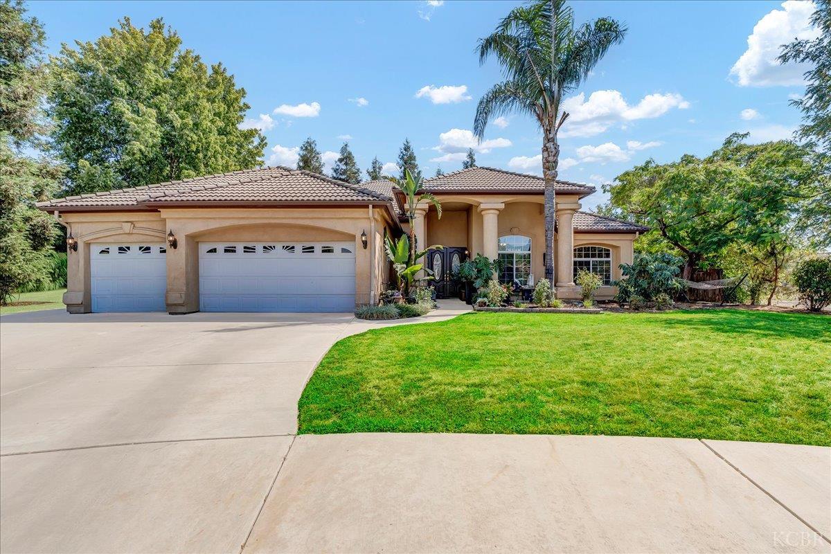 1189 E Fairhaven Ct, Porterville, CA 93257
