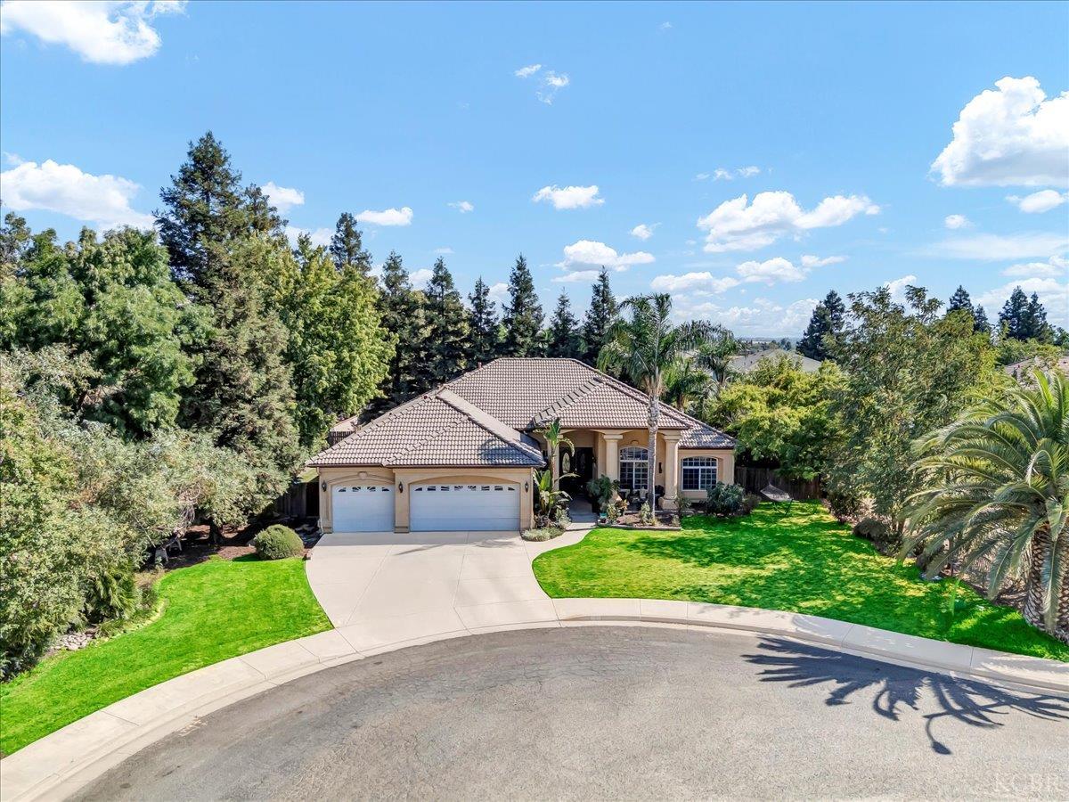 1189 E Fairhaven Ct, Porterville, CA 93257
