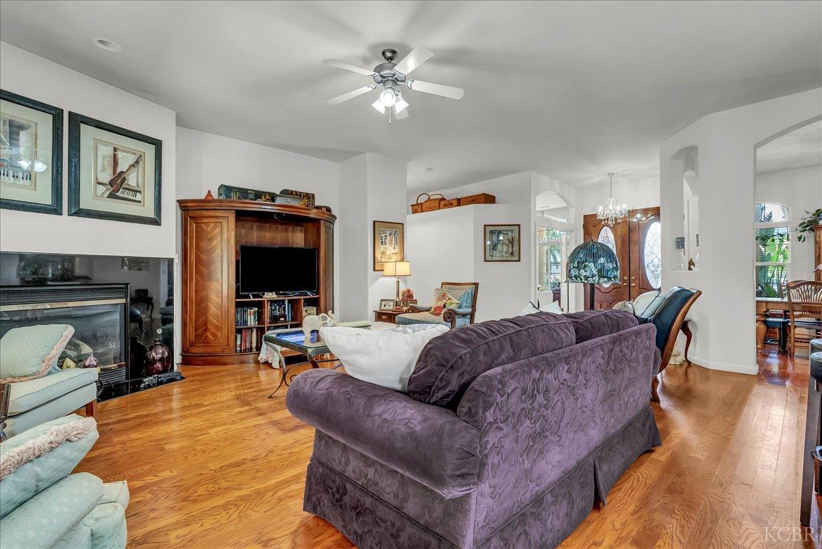 1189 E Fairhaven Ct, Porterville, CA 93257