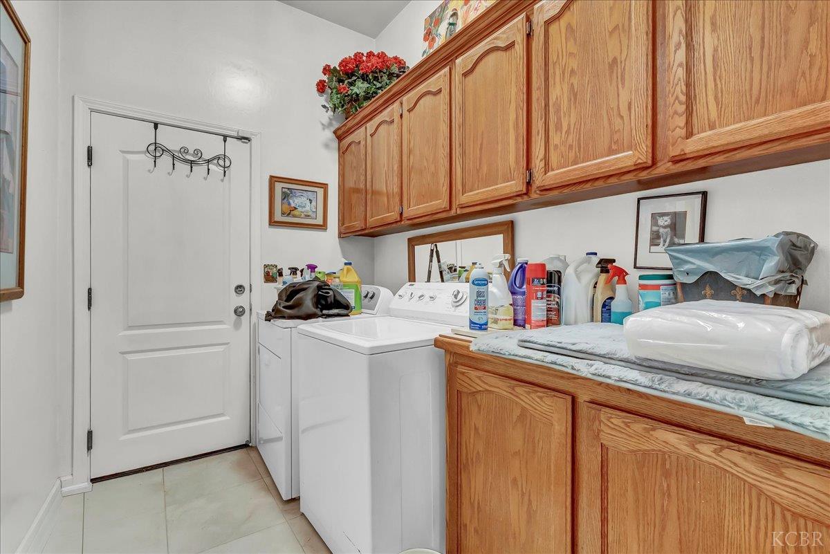 1189 E Fairhaven Ct, Porterville, CA 93257