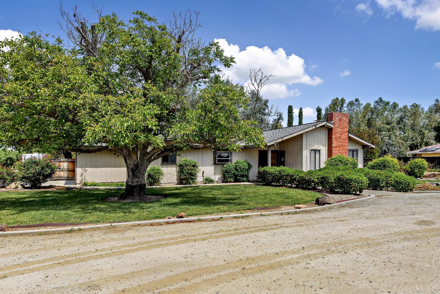 12066 Excelsior Ave, Hanford, CA 93230