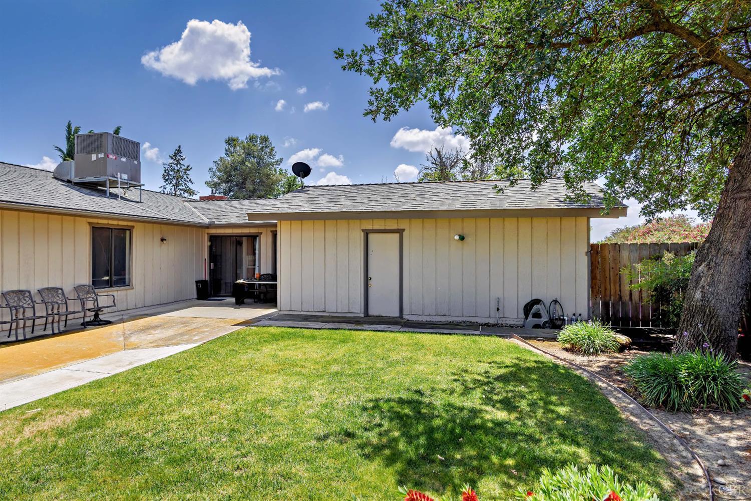 12066 Excelsior Ave, Hanford, CA 93230