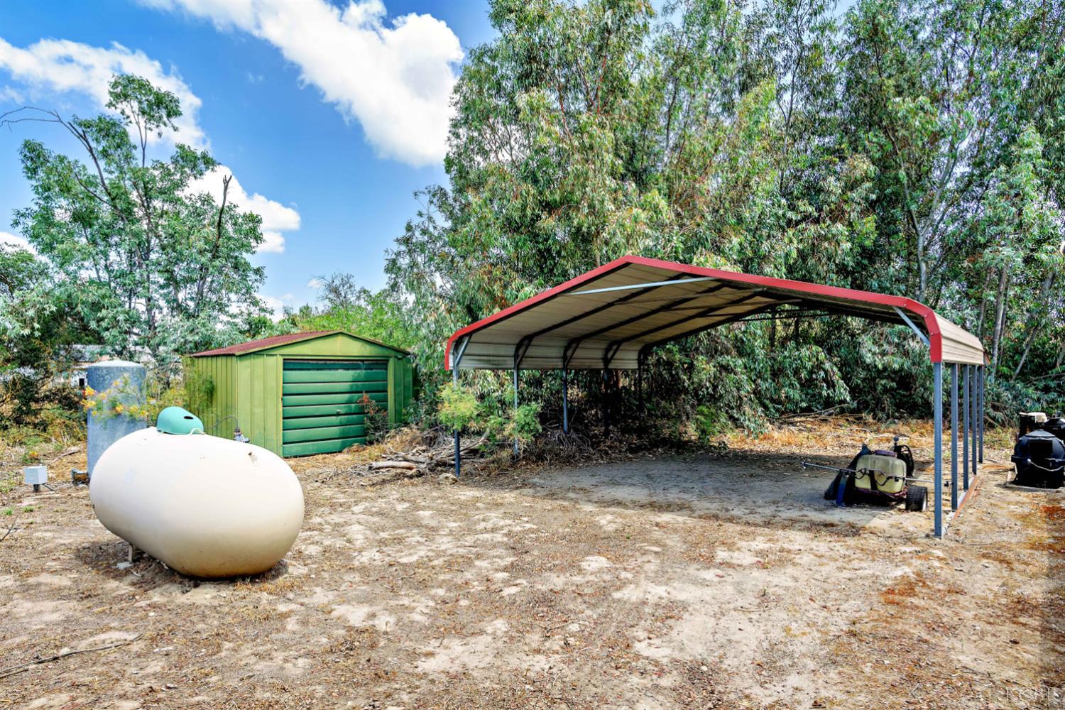 12066 Excelsior Ave, Hanford, CA 93230