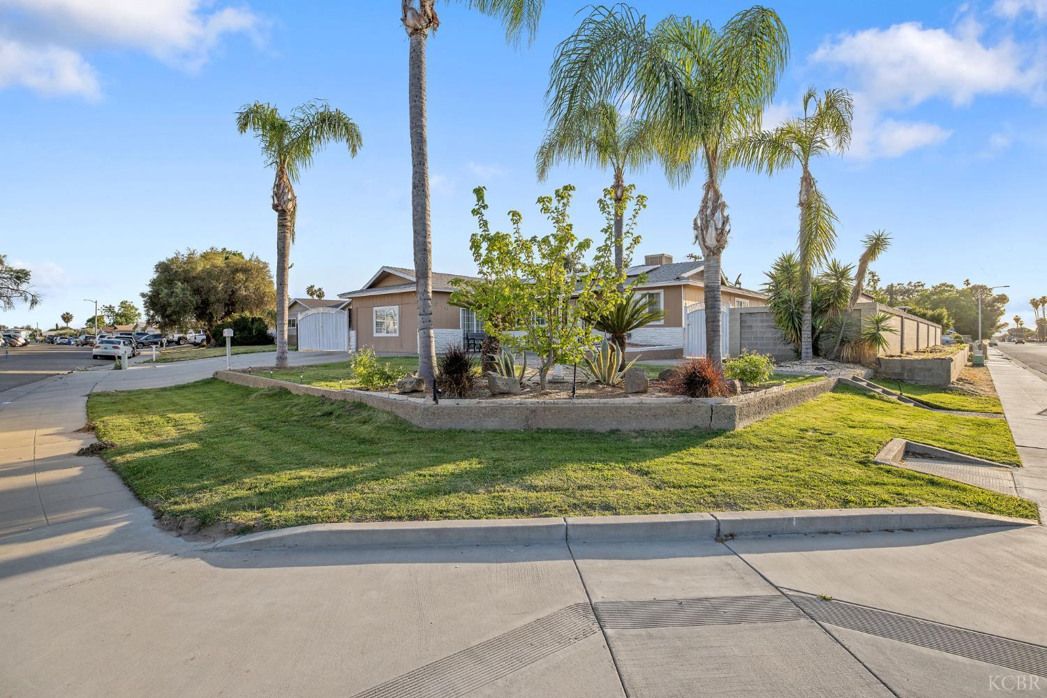 11 S Byron, Lemoore, CA 93245