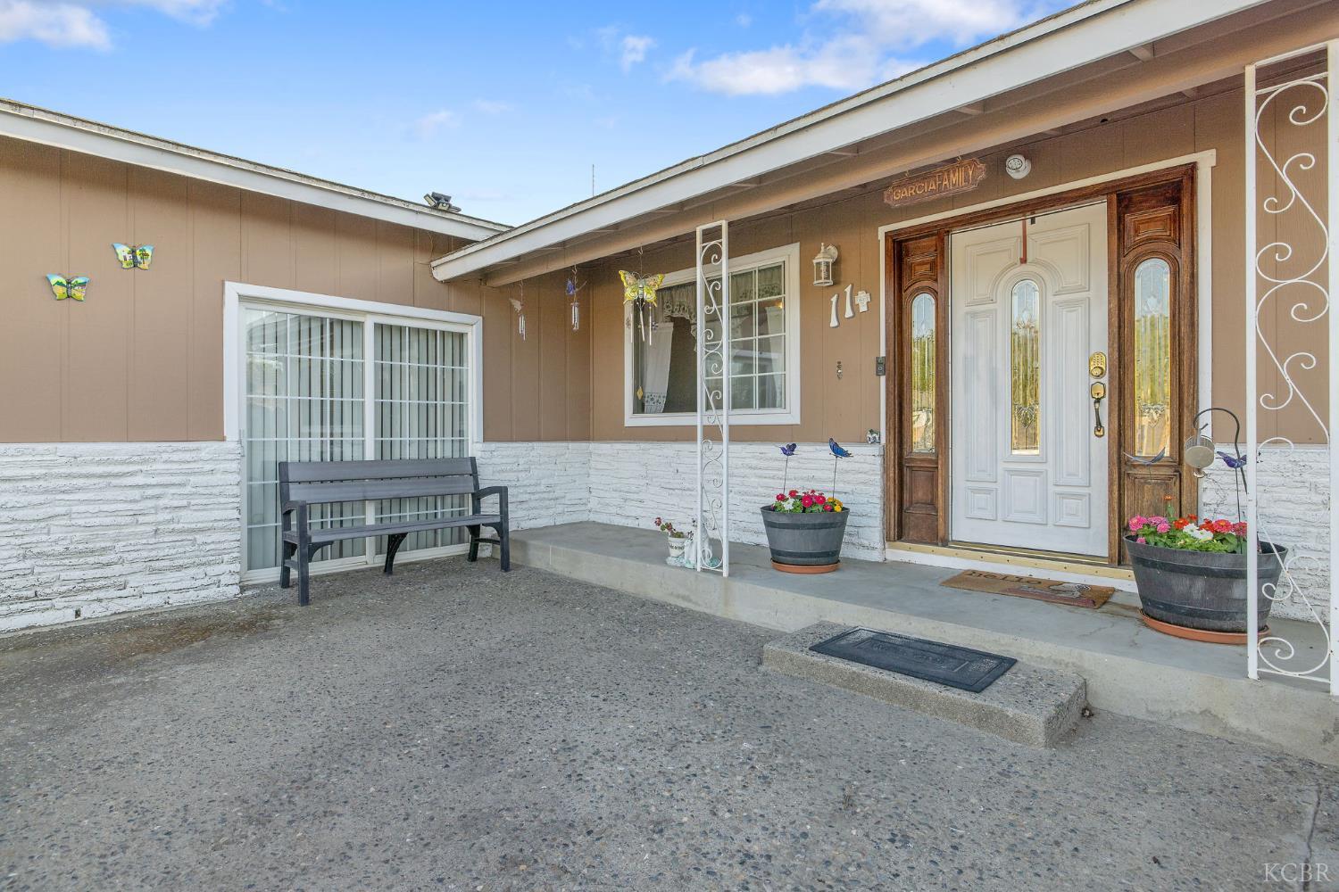 11 S Byron, Lemoore, CA 93245