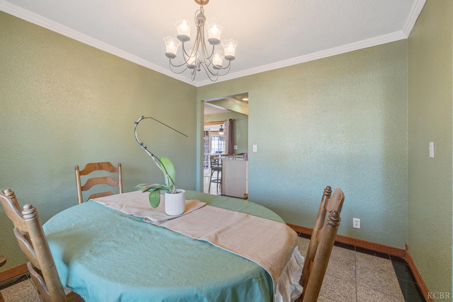 11 S Byron, Lemoore, CA 93245