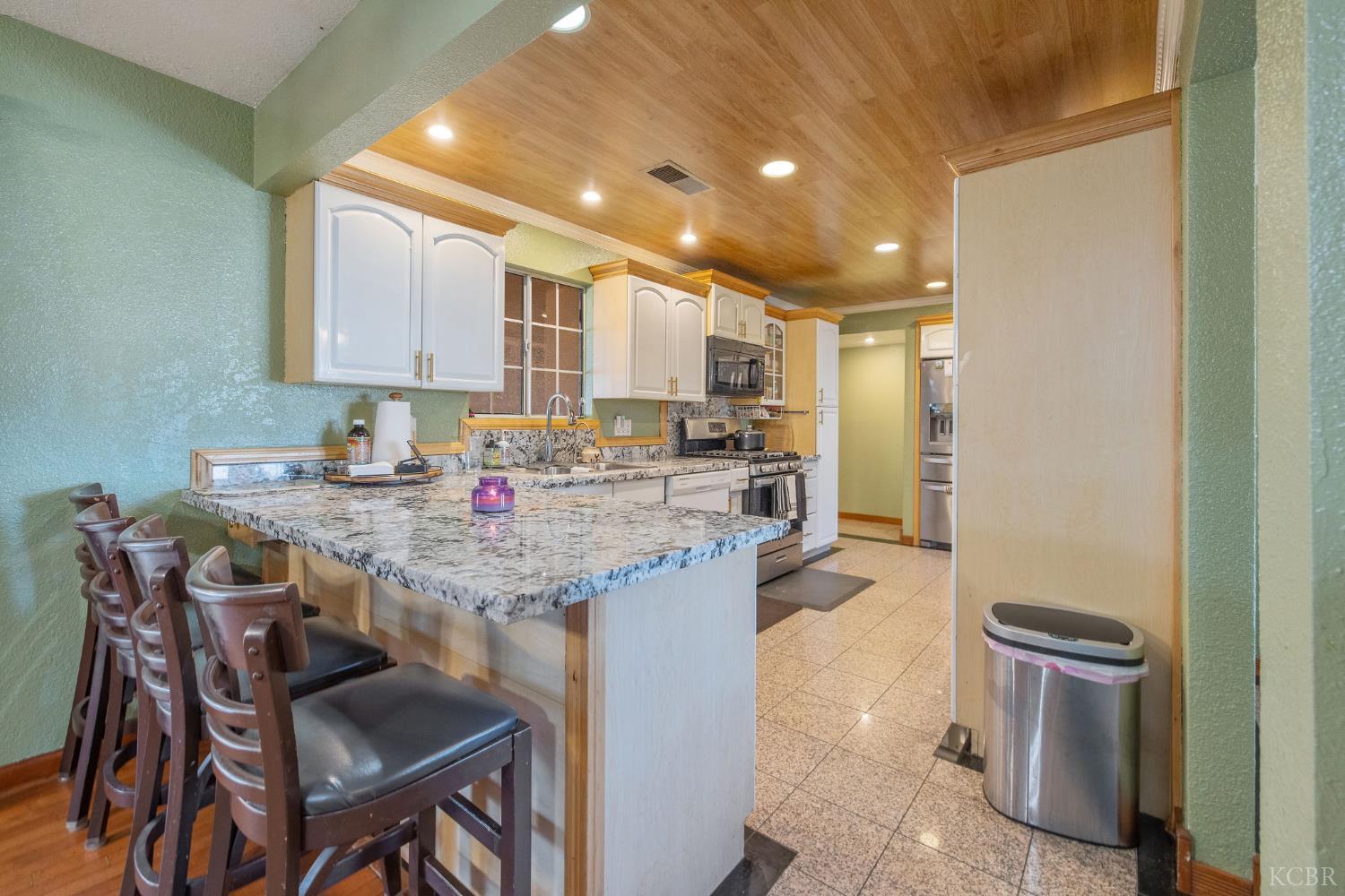 11 S Byron, Lemoore, CA 93245