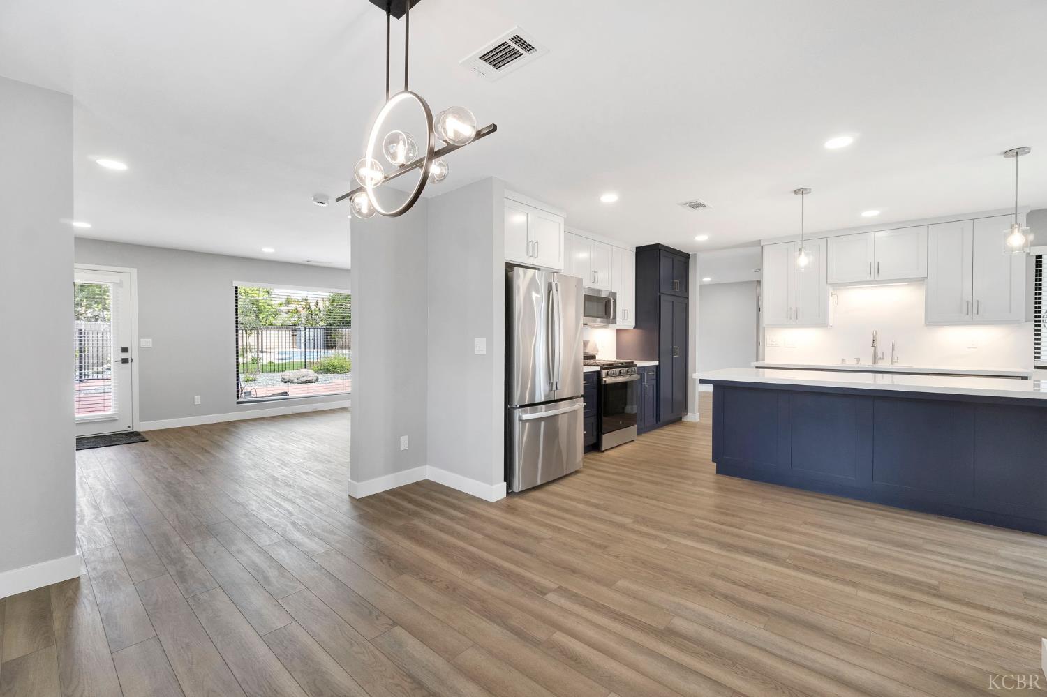 2344 Magnolia Ct, Hanford, CA 93230