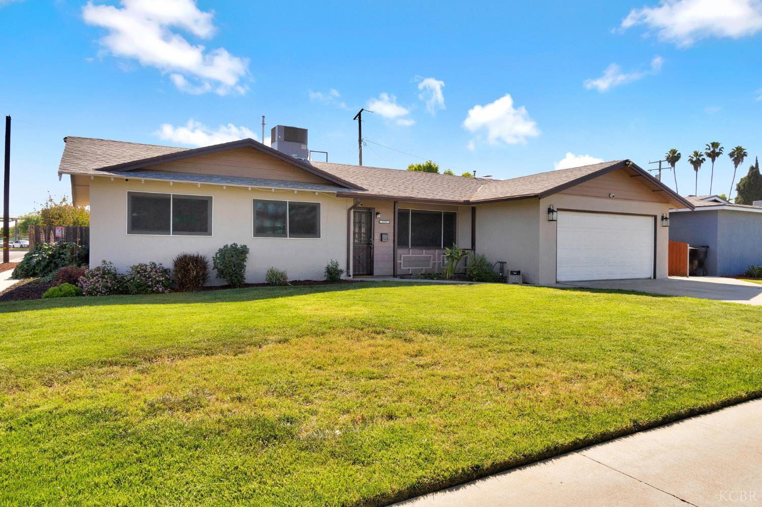 2275 E Lemmon Way, Hanford, CA 93230