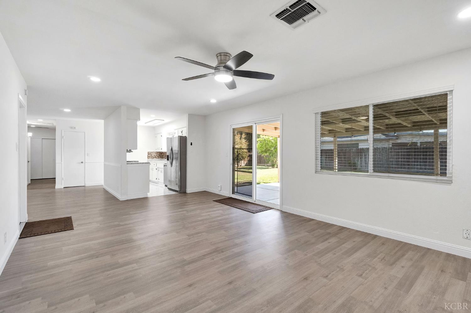 2275 E Lemmon Way, Hanford, CA 93230