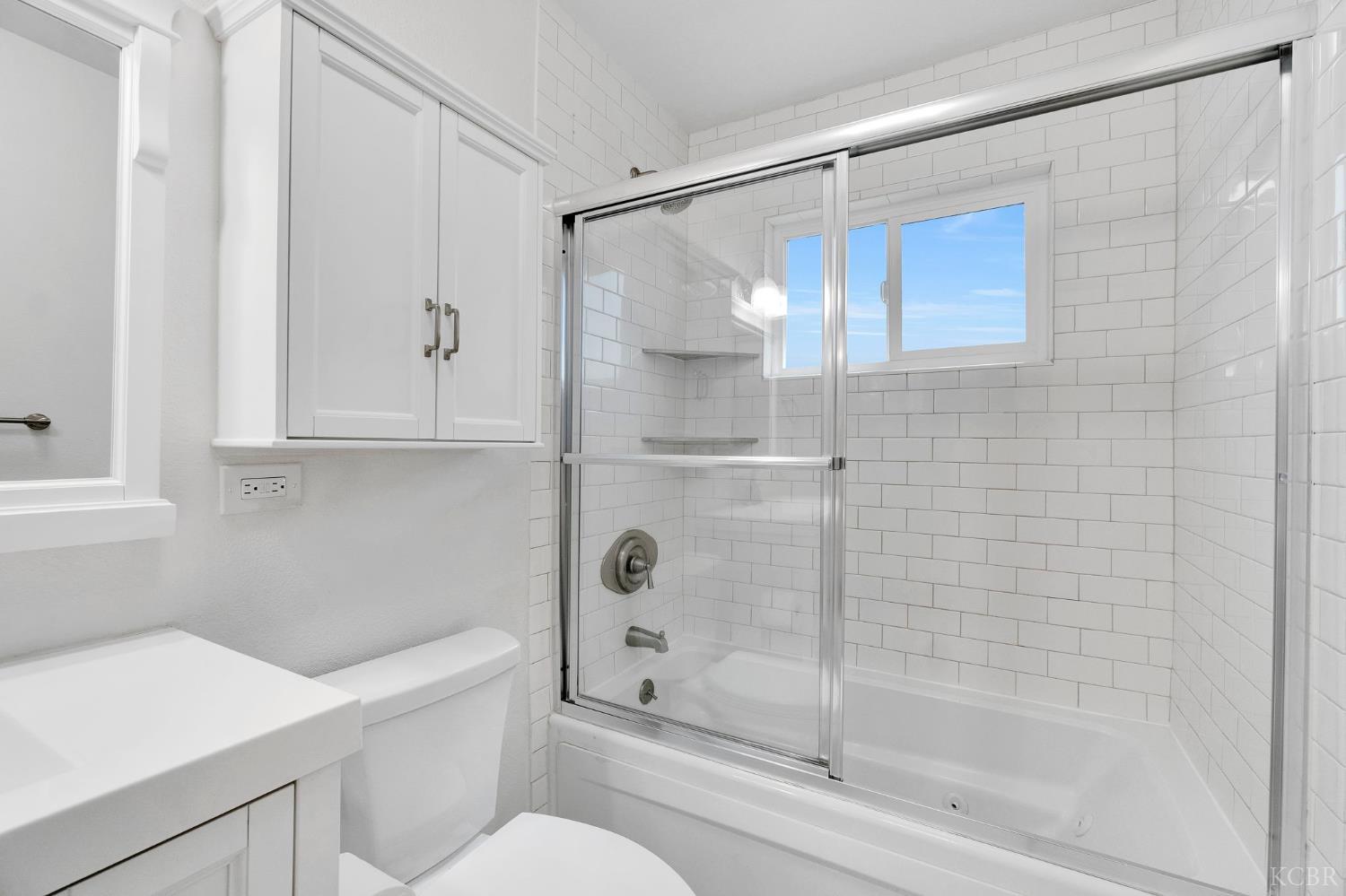 2275 E Lemmon Way, Hanford, CA 93230