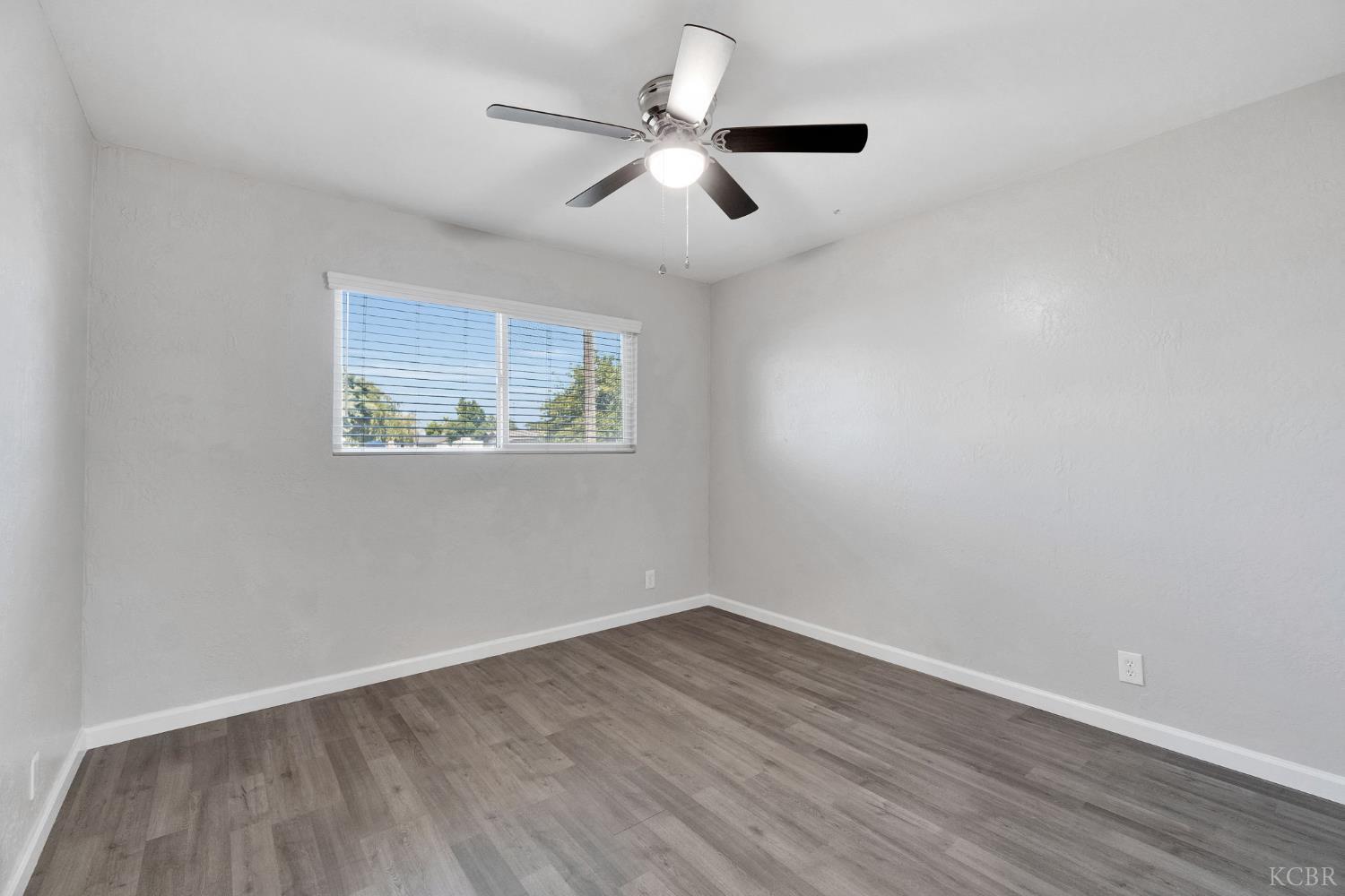2275 E Lemmon Way, Hanford, CA 93230
