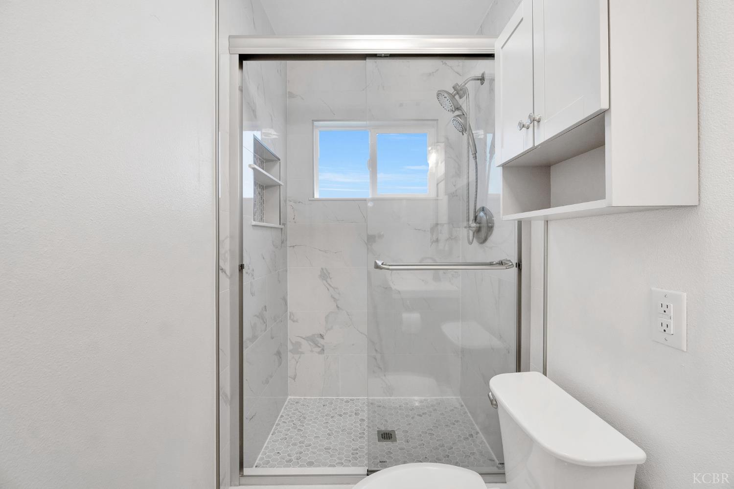 2275 E Lemmon Way, Hanford, CA 93230