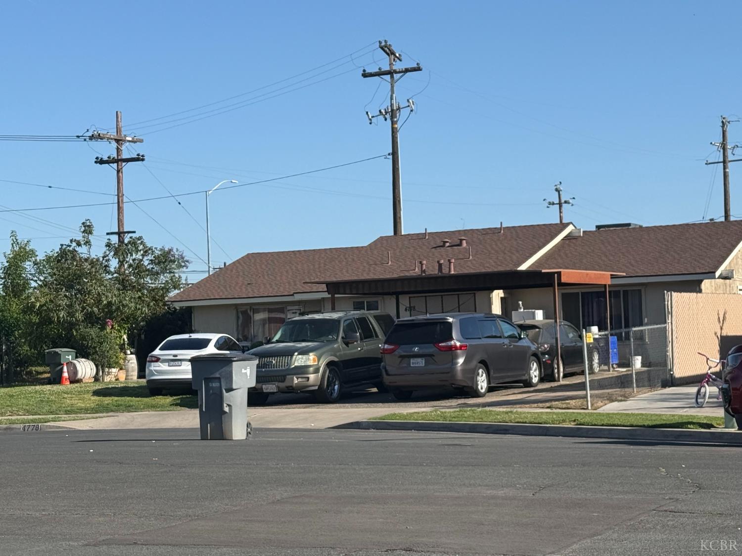 4778 E Hoxie Ave, Fresno, CA 93725