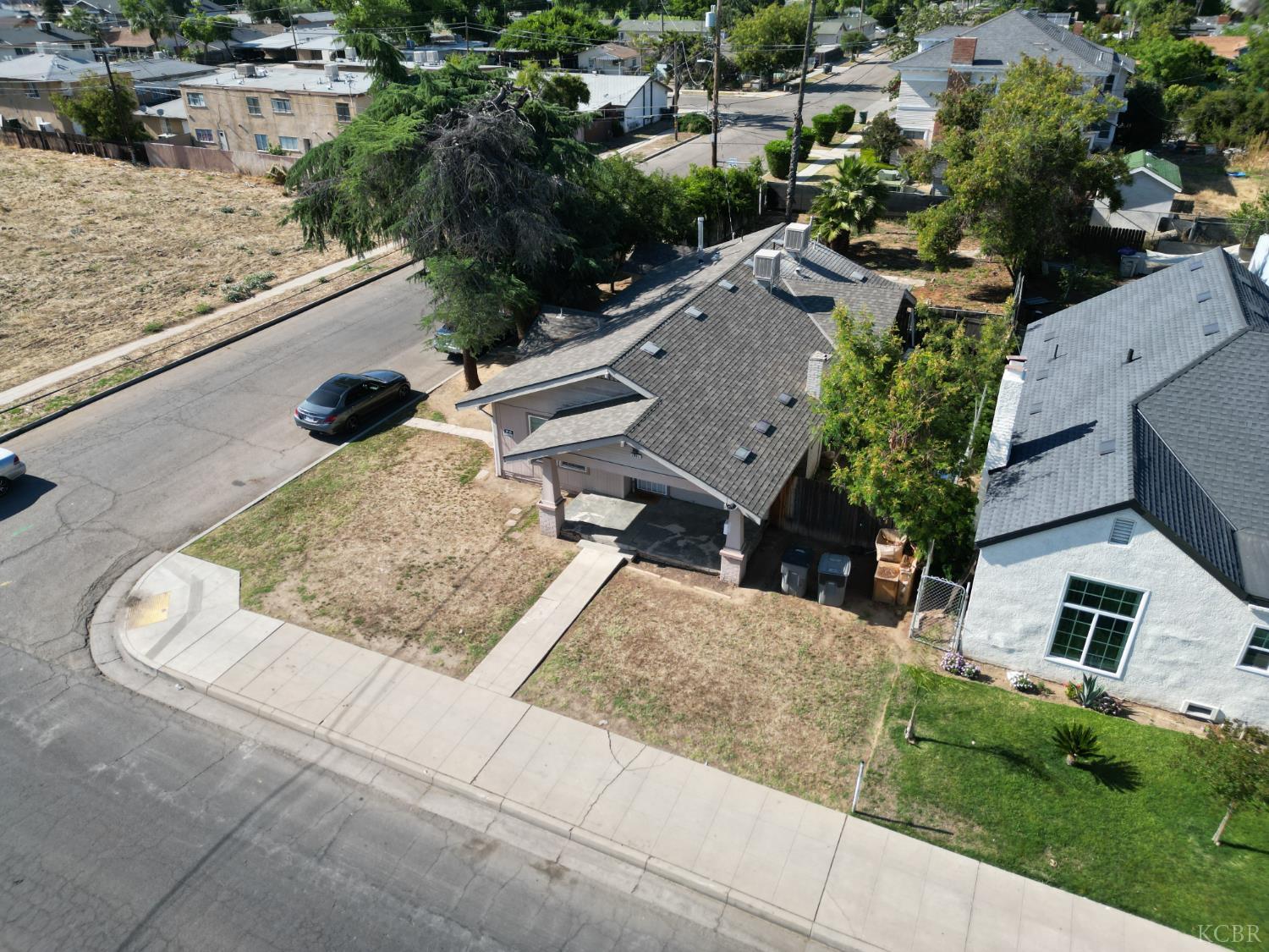 2901 E Olive Ave, Fresno, CA 93701