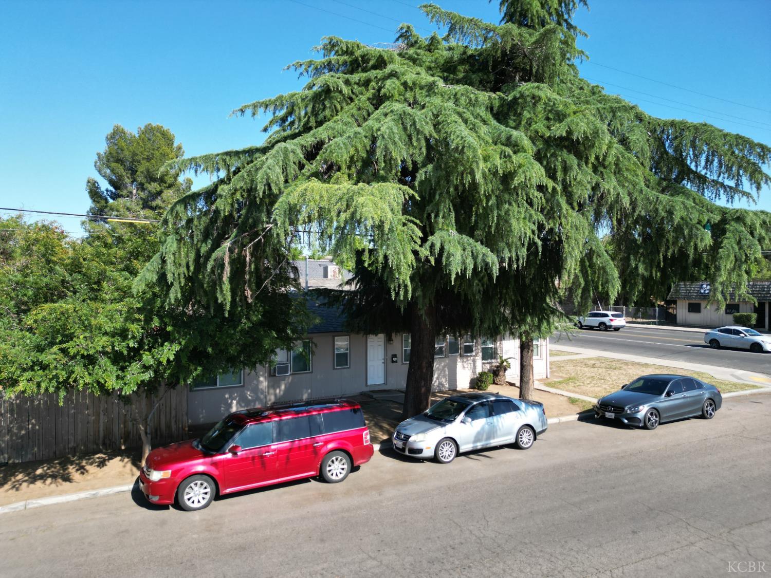 2901 E Olive Ave, Fresno, CA 93701