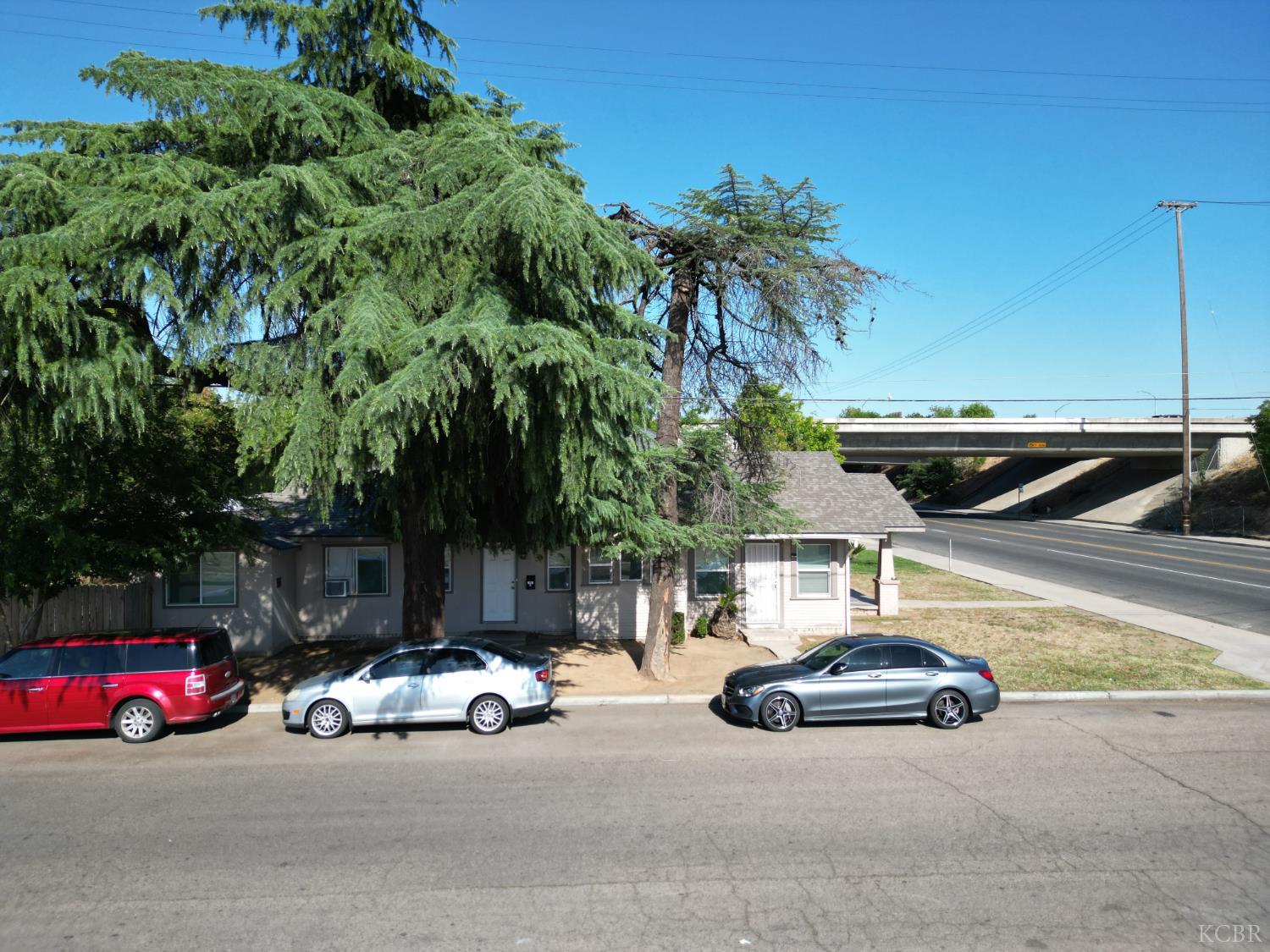 2901 E Olive Ave, Fresno, CA 93701