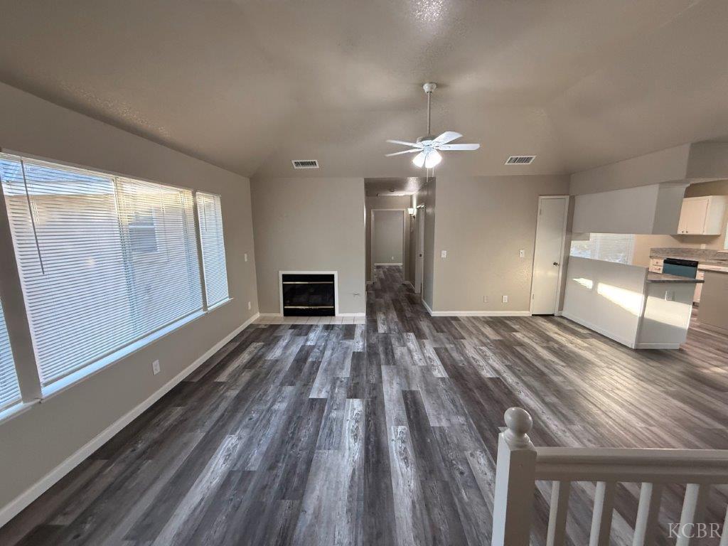 7127 N Antioch Ave, Fresno, CA 93722