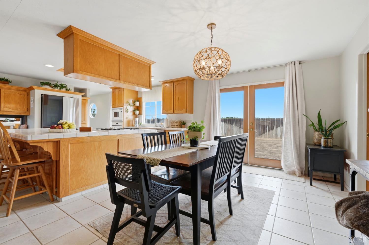 9317 14th Ave, Hanford, CA 93230