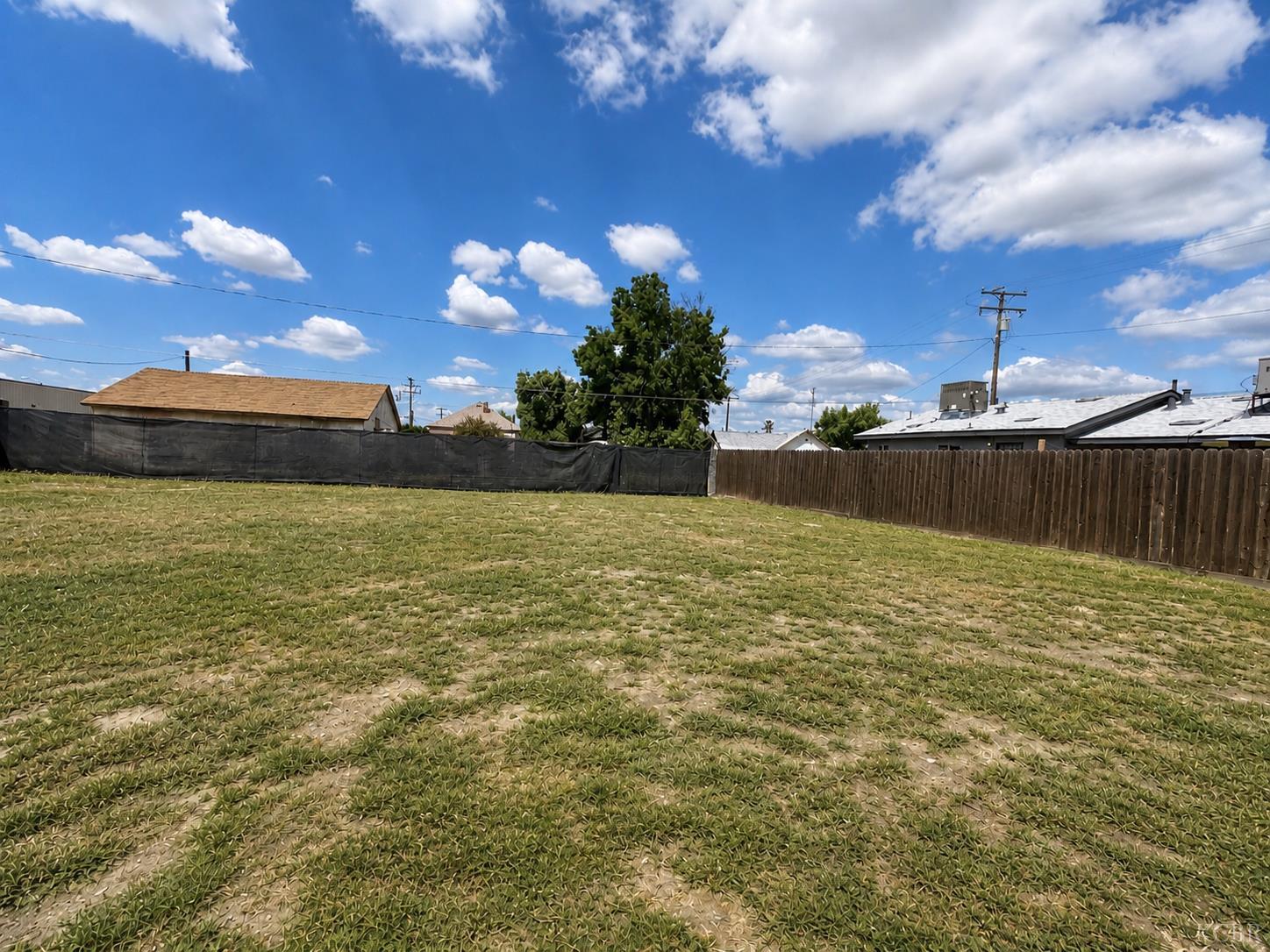 13936 Front St, Armona, CA 93202
