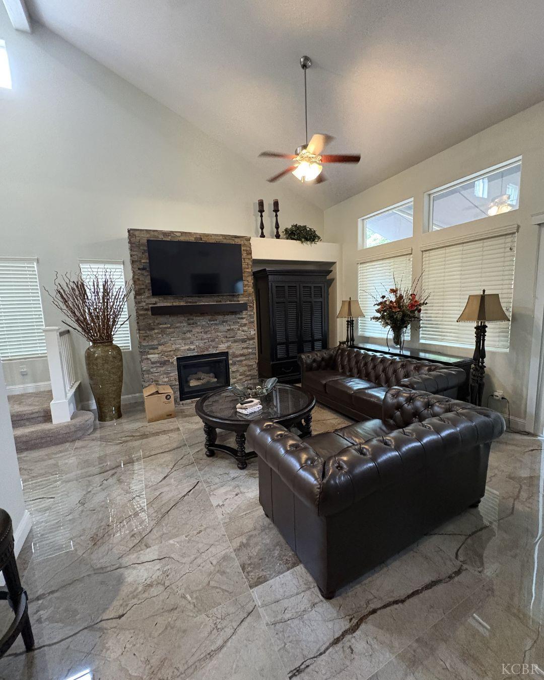 5118 W Arezzo Ave, Visalia, CA 93291