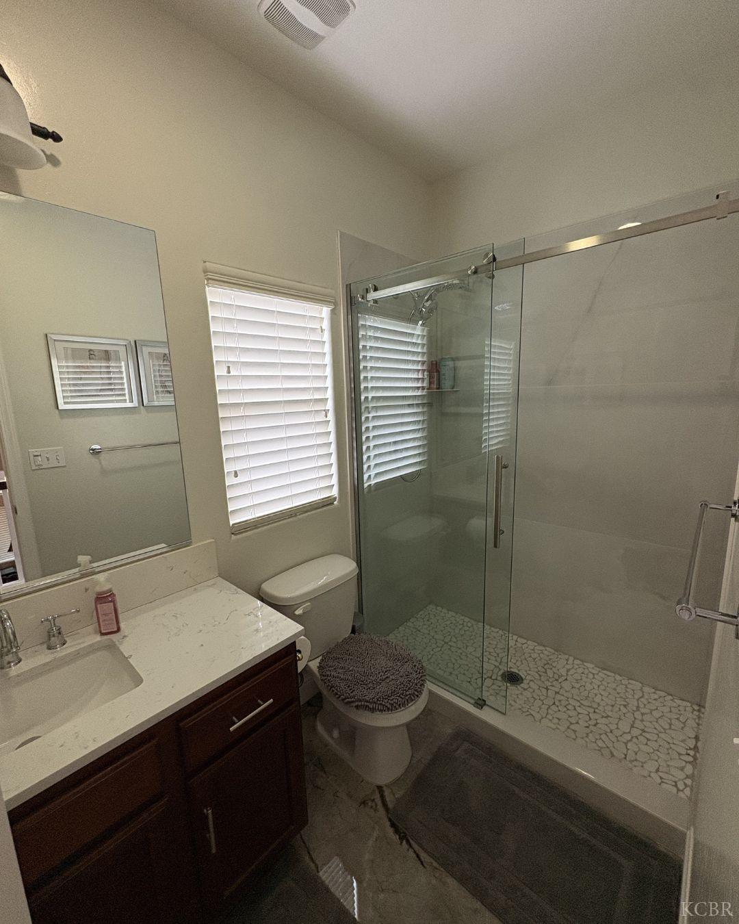 5118 W Arezzo Ave, Visalia, CA 93291