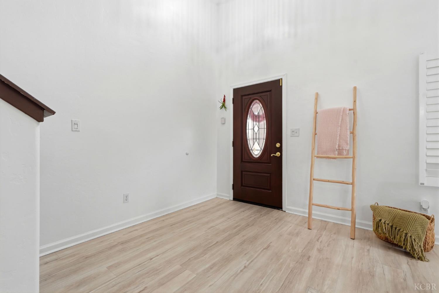 2631 E Parkview Ave SE, Visalia, CA 93292