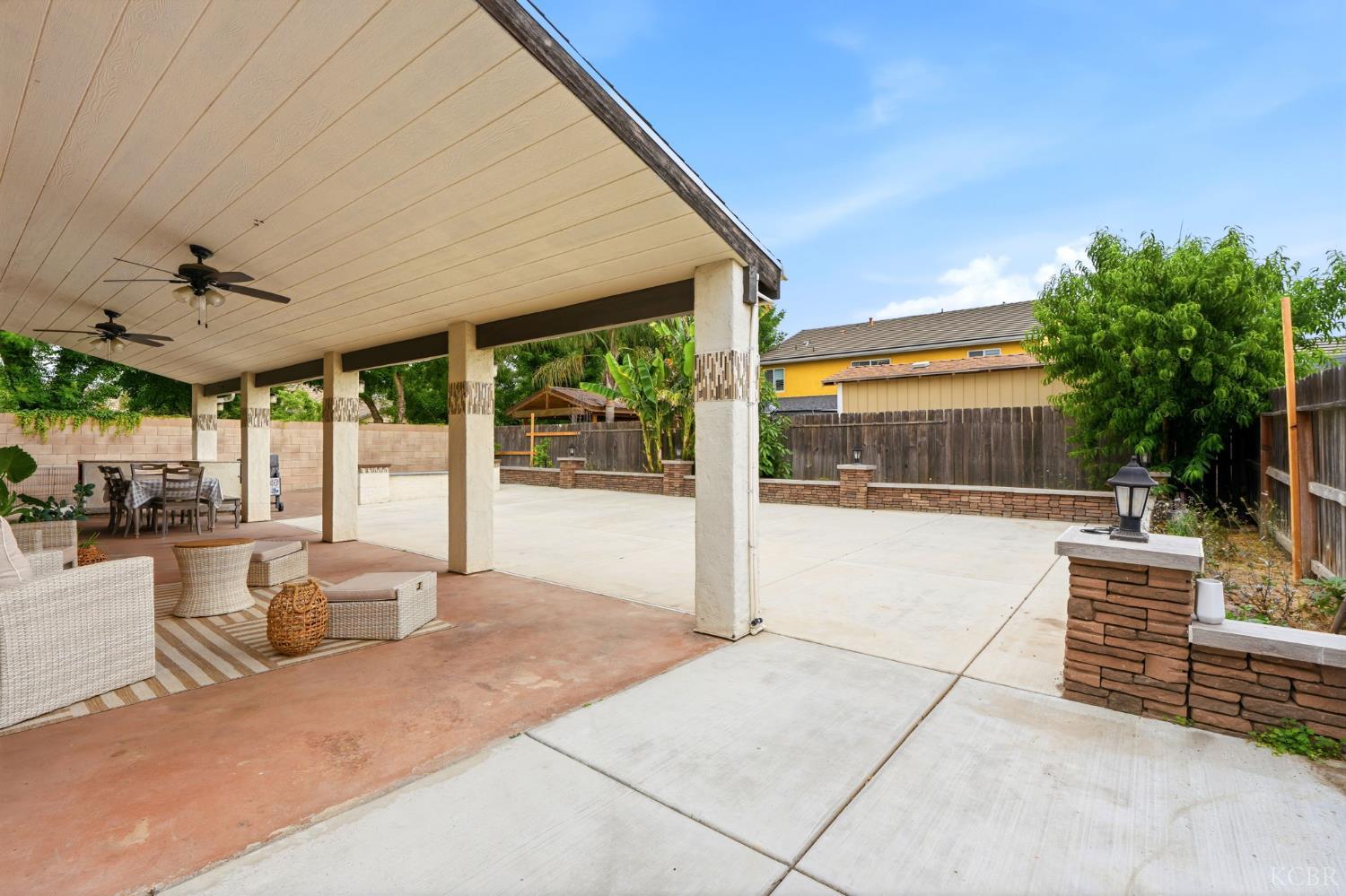 2631 E Parkview Ave SE, Visalia, CA 93292
