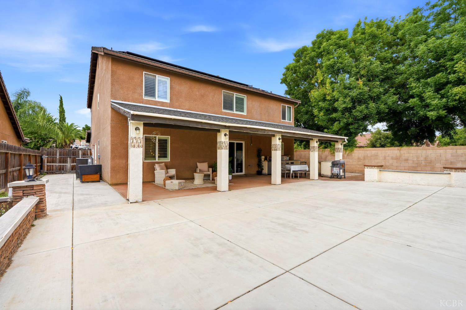 2631 E Parkview Ave SE, Visalia, CA 93292