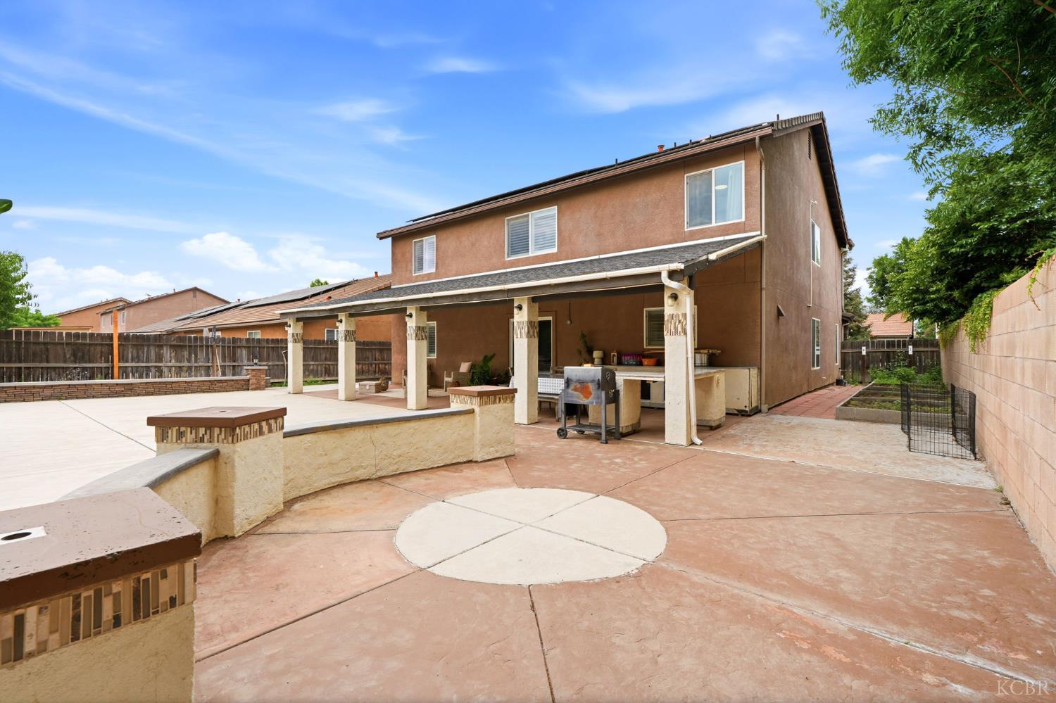 2631 E Parkview Ave SE, Visalia, CA 93292
