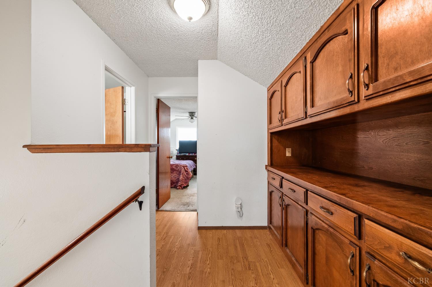 640 Piccadilly Ln, Porterville, CA 93257