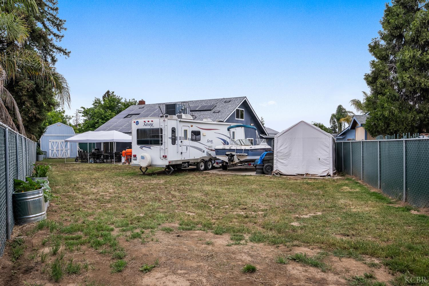 640 Piccadilly Ln, Porterville, CA 93257