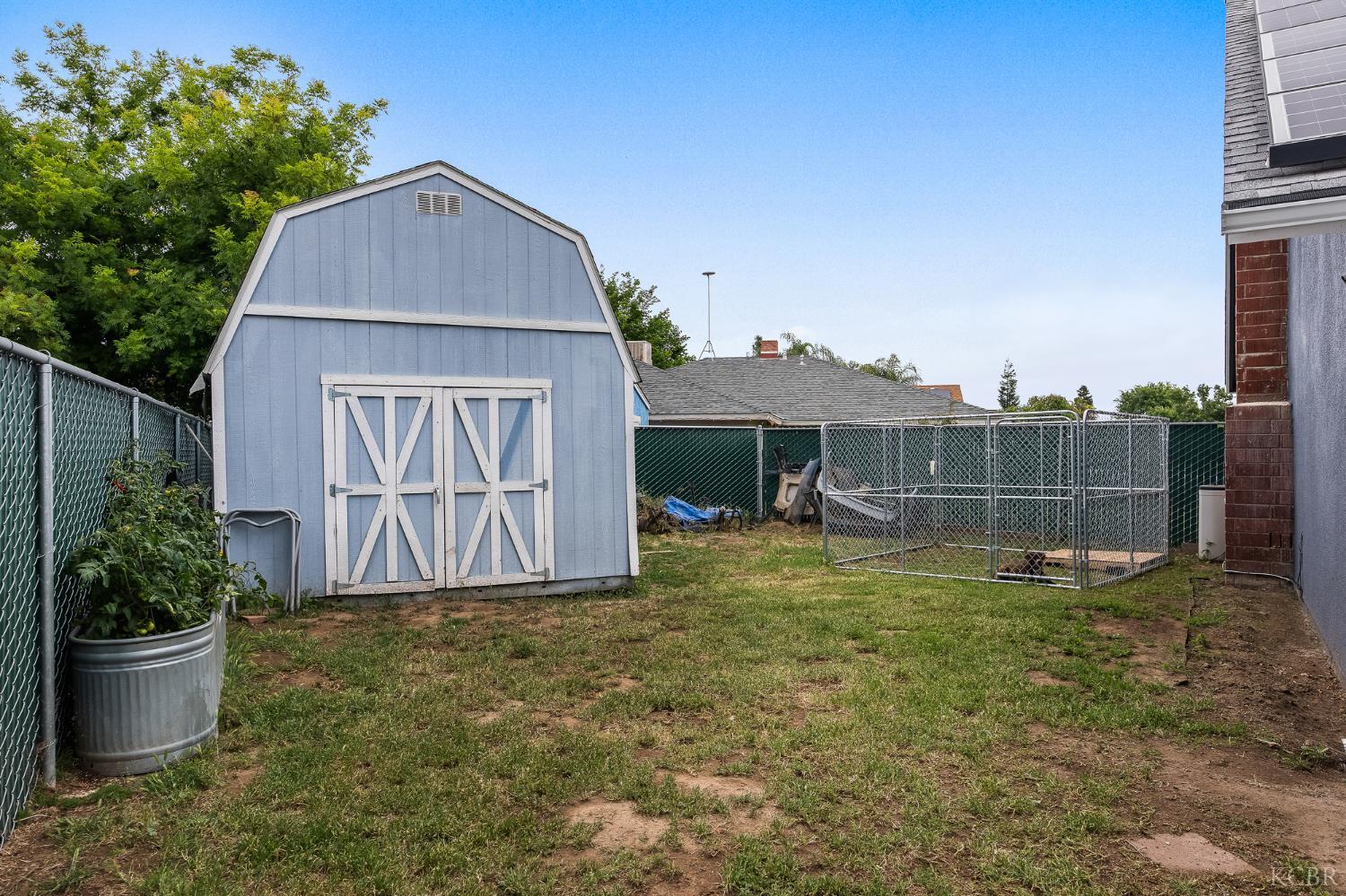 640 Piccadilly Ln, Porterville, CA 93257