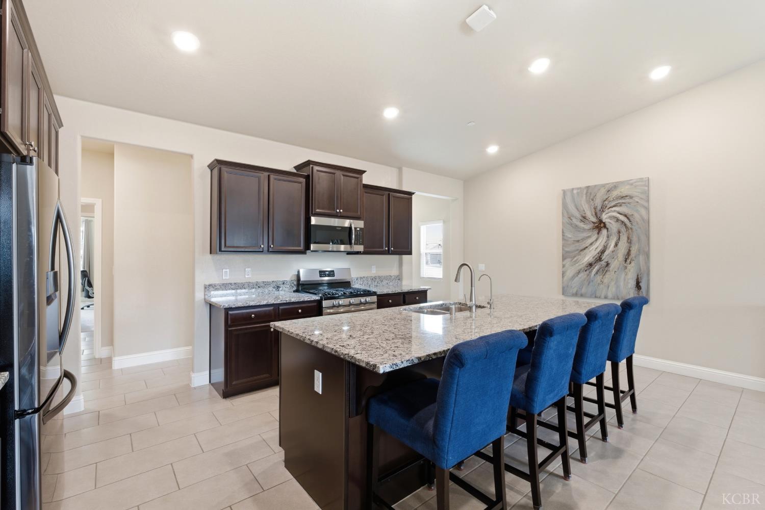 1155 Narwhal, Lemoore, CA 93245