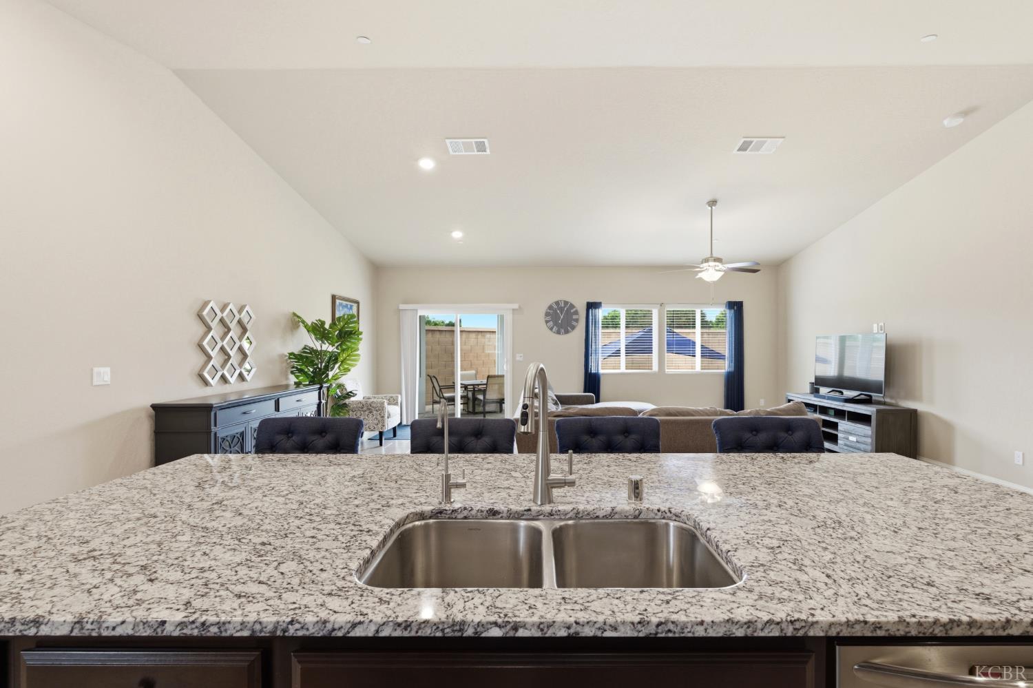 1155 Narwhal, Lemoore, CA 93245