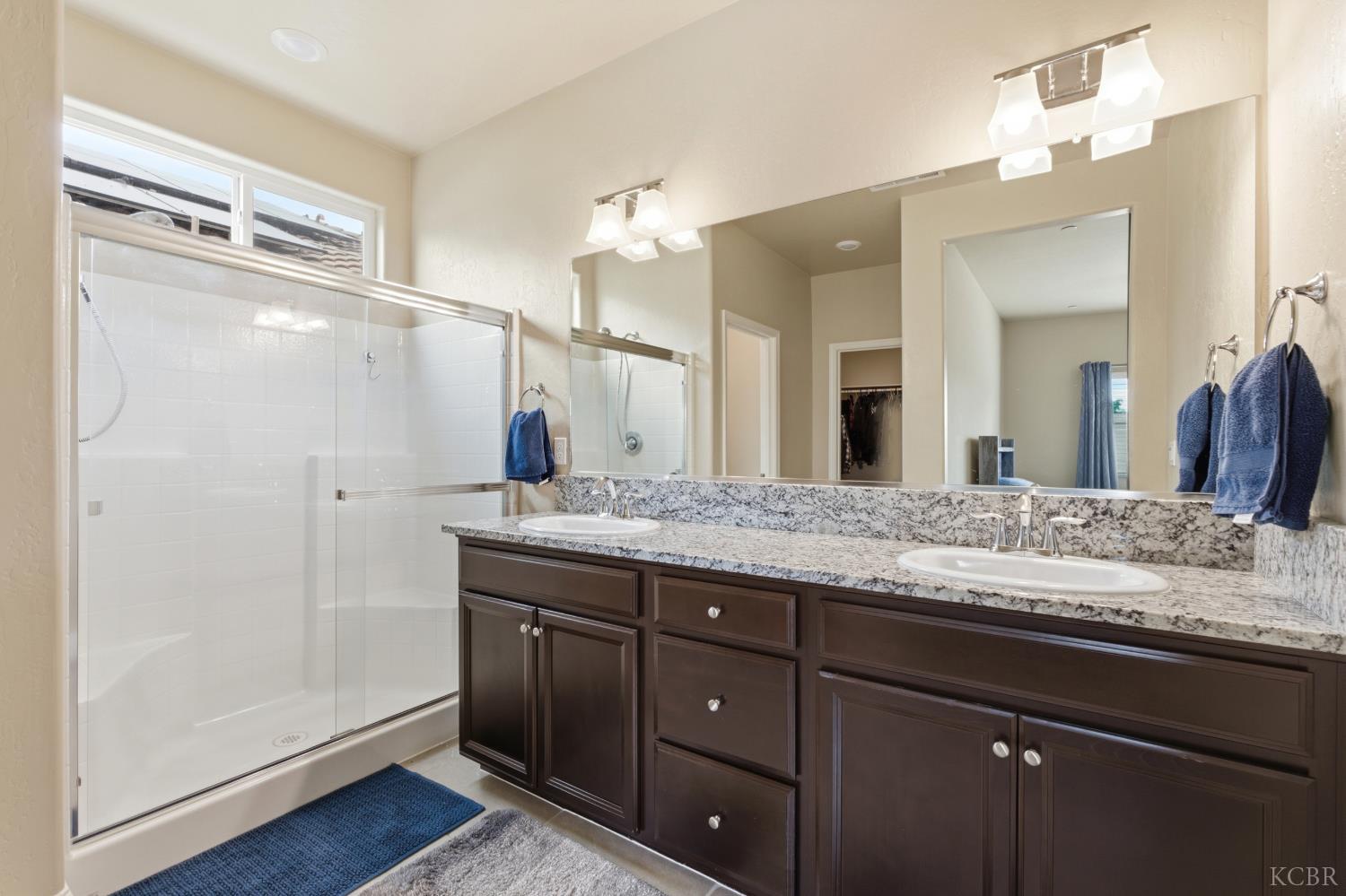 1155 Narwhal, Lemoore, CA 93245