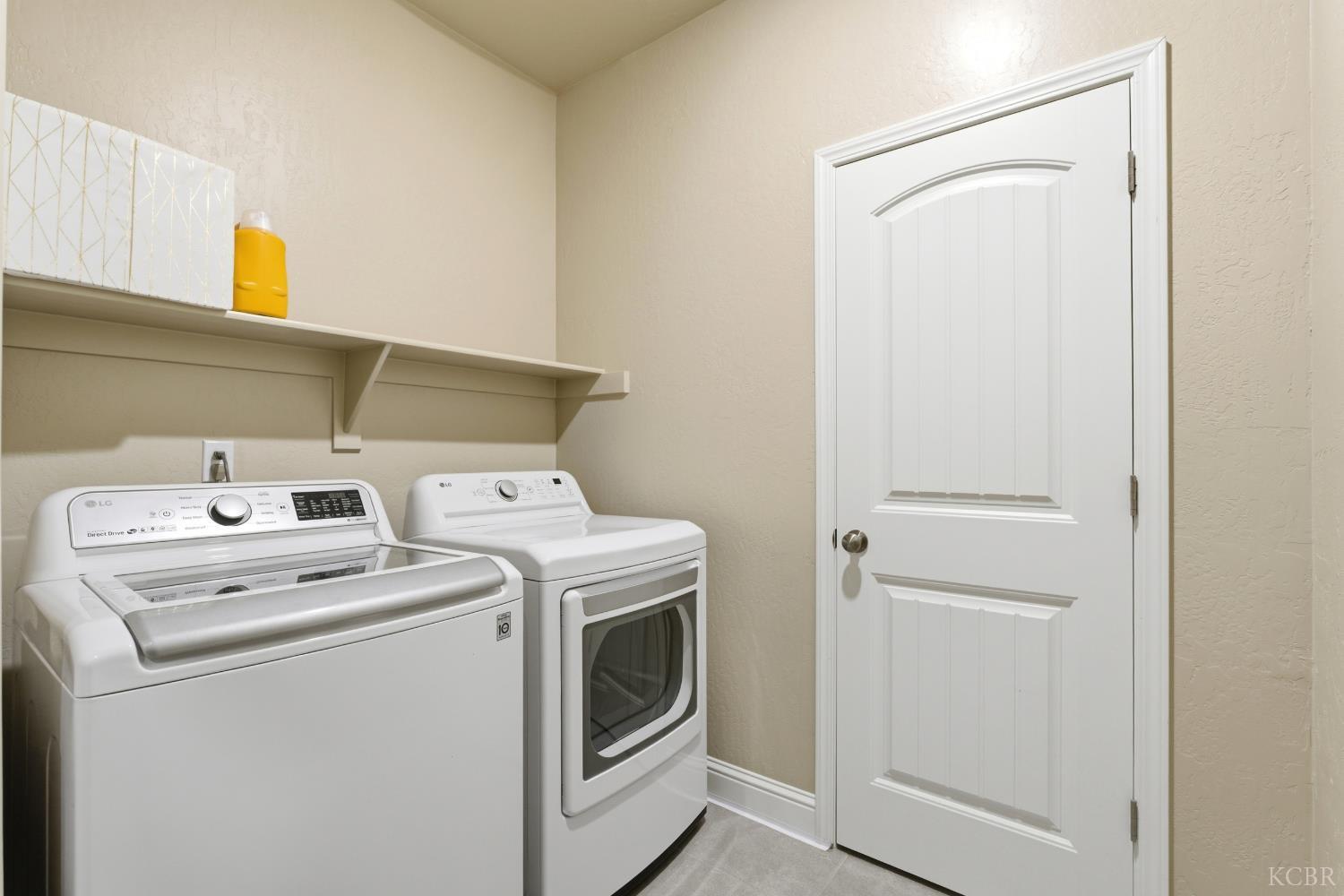 1155 Narwhal, Lemoore, CA 93245