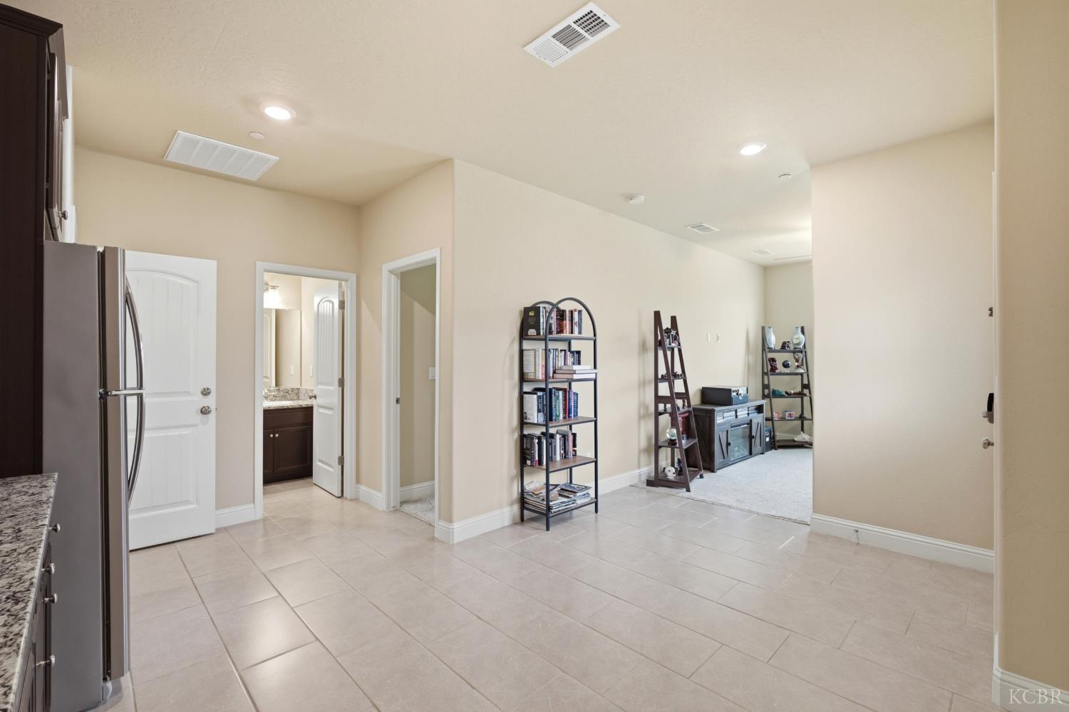 1155 Narwhal, Lemoore, CA 93245