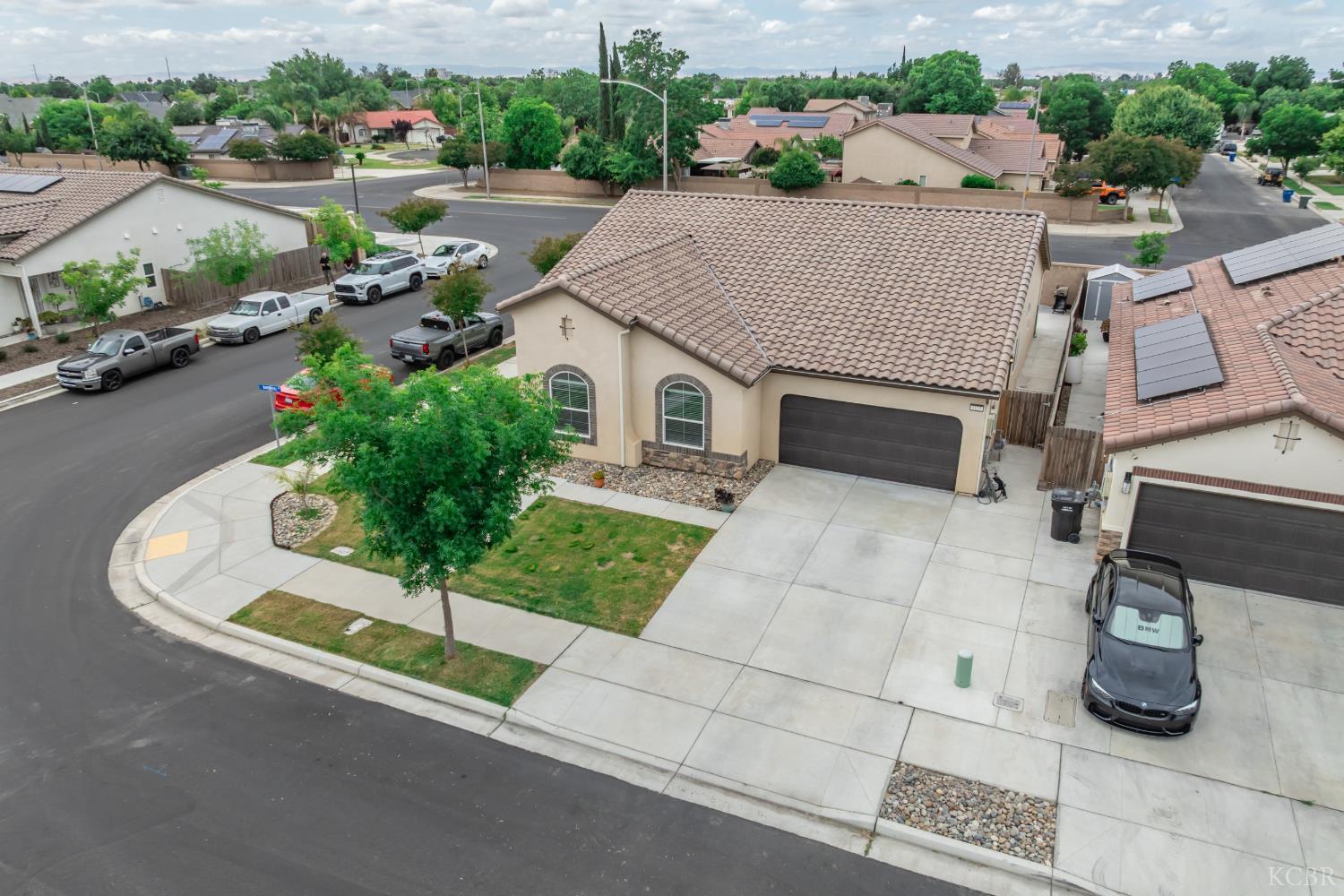 1155 Narwhal, Lemoore, CA 93245