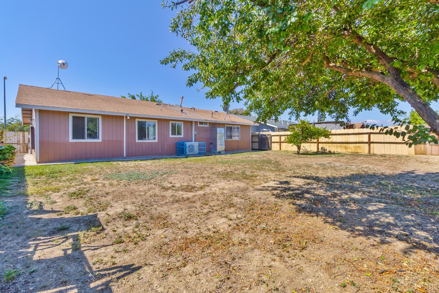 29552 W Latta Ave, Cantua Creek, CA 93608