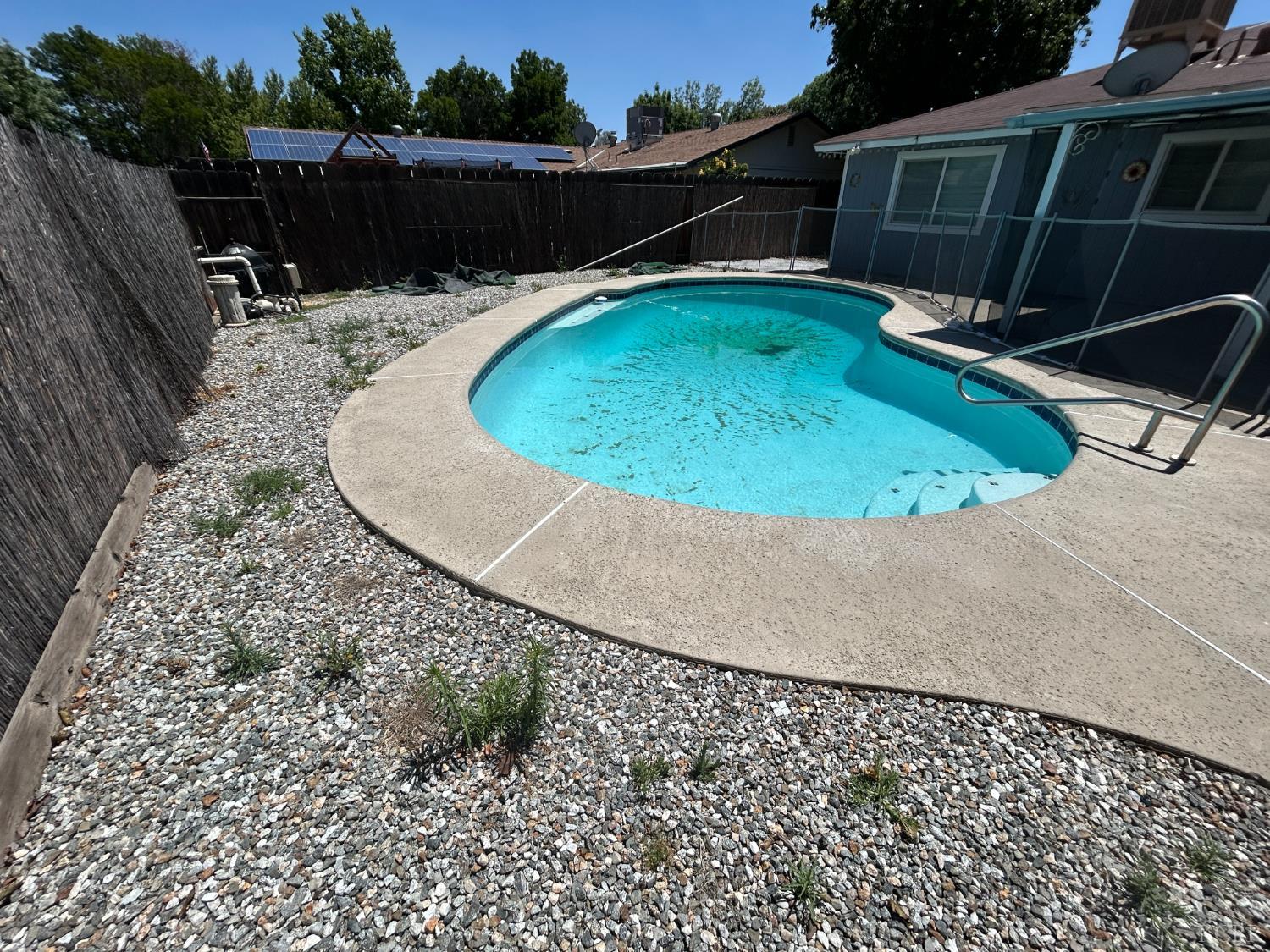 420 W Houston St, Coalinga, CA 93210