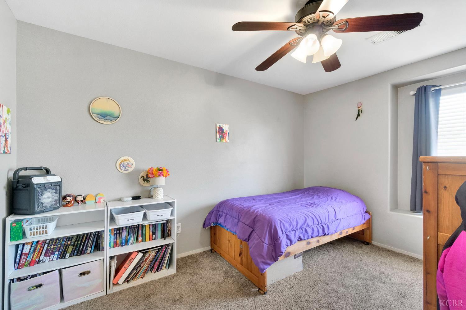 917 W Windsor Dr, Hanford, CA 93230