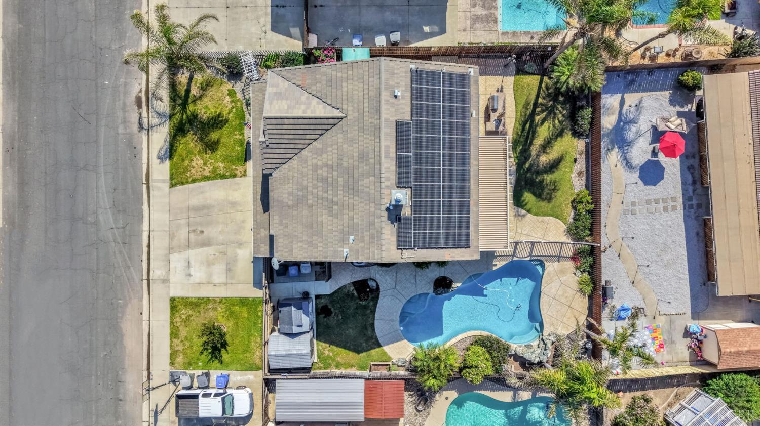 917 W Windsor Dr, Hanford, CA 93230