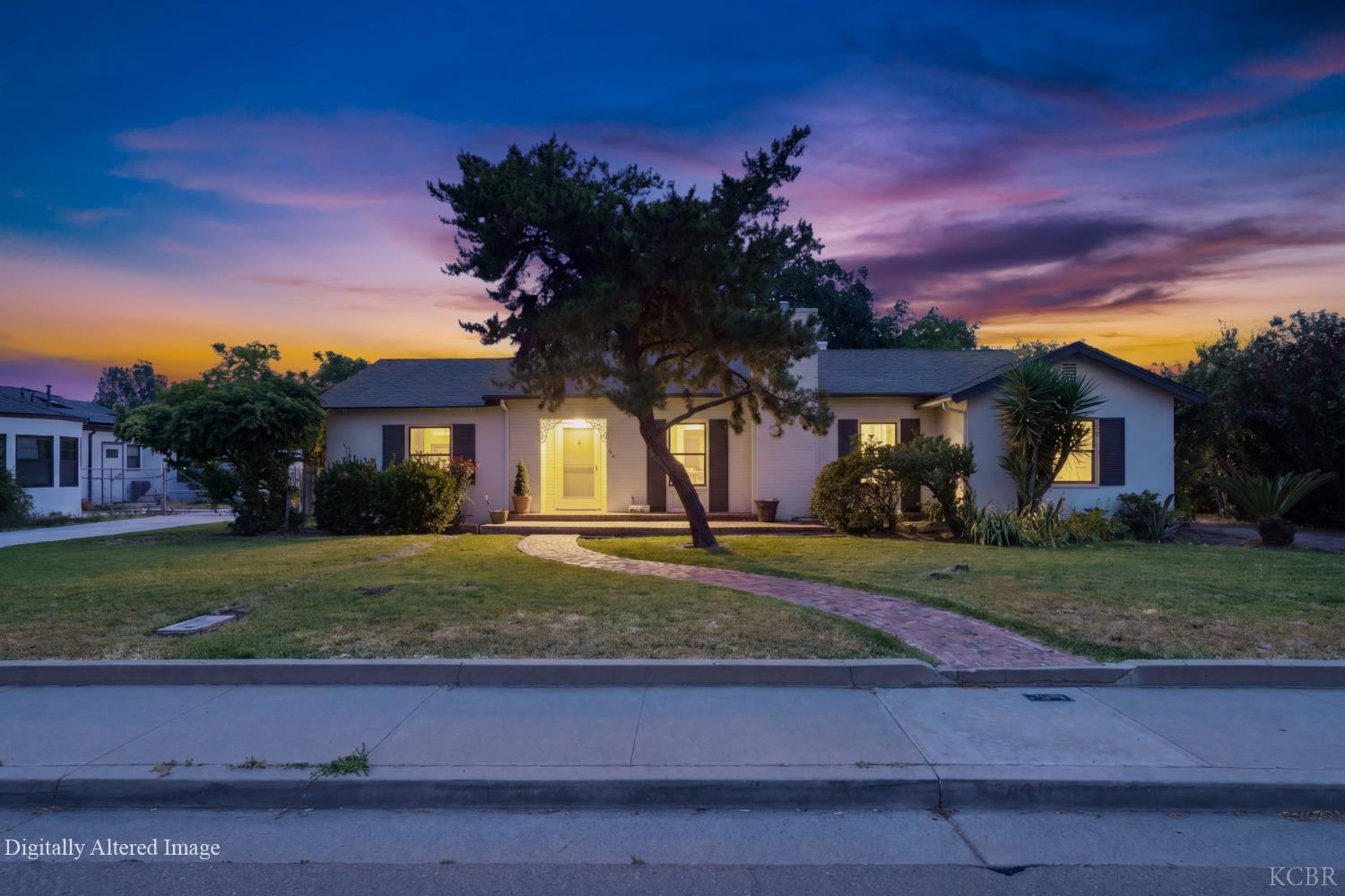 439 W Bush St, Lemoore, CA 93245