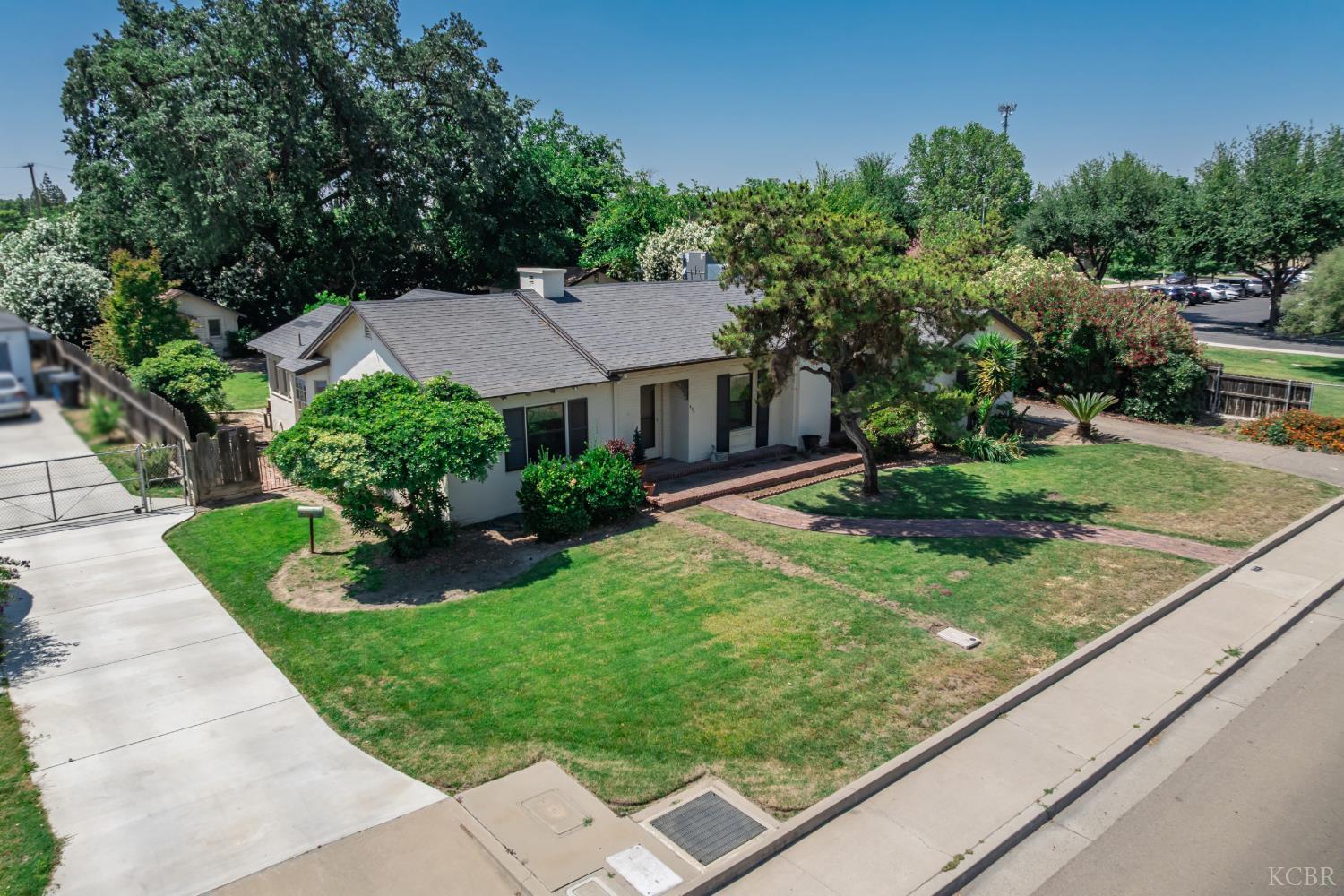 439 W Bush St, Lemoore, CA 93245