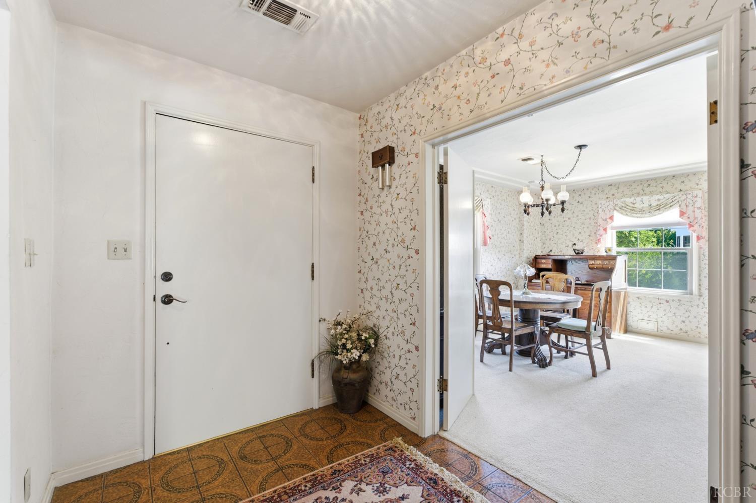 439 W Bush St, Lemoore, CA 93245