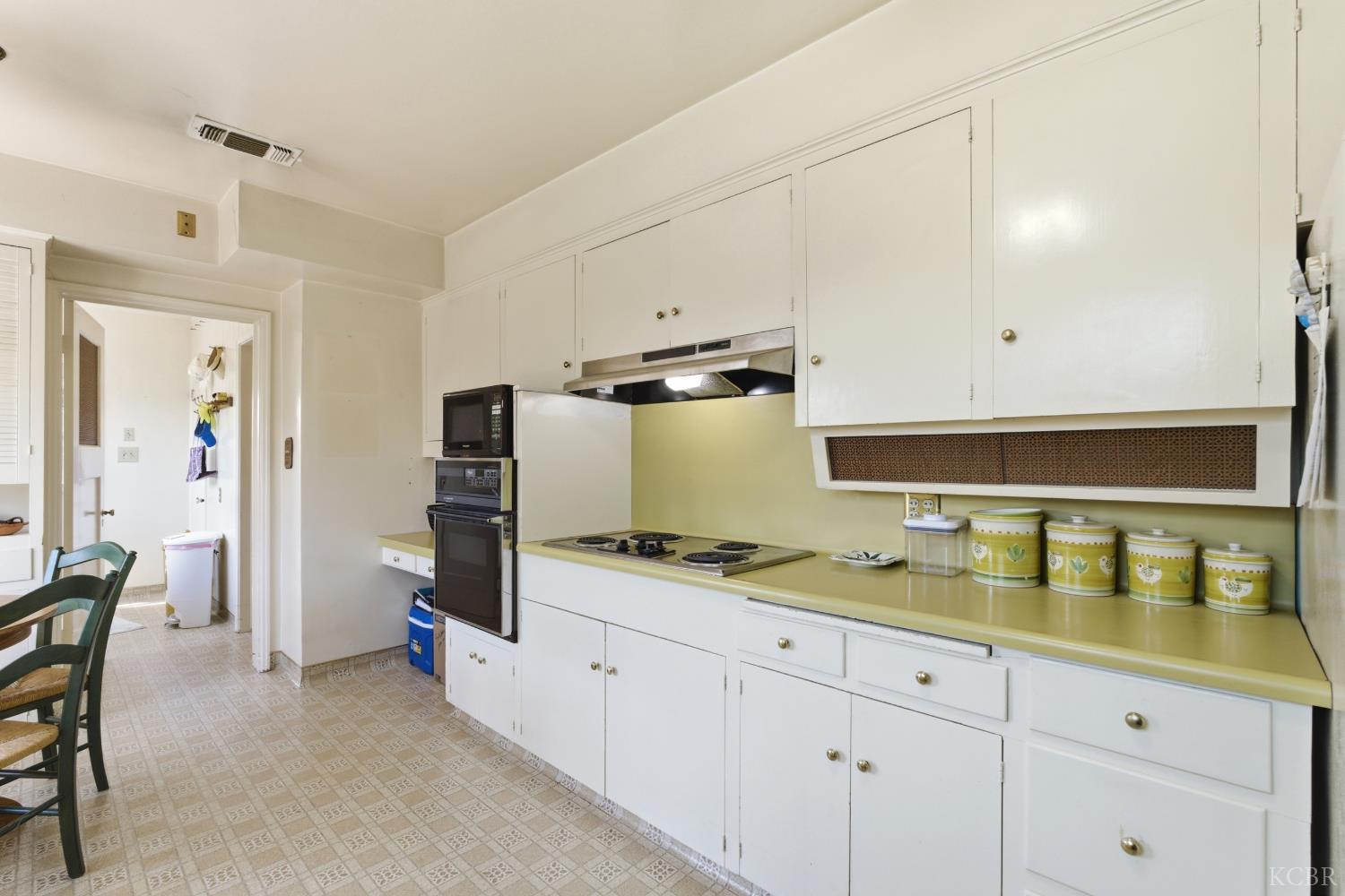 439 W Bush St, Lemoore, CA 93245