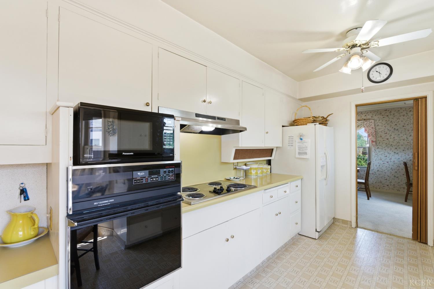 439 W Bush St, Lemoore, CA 93245